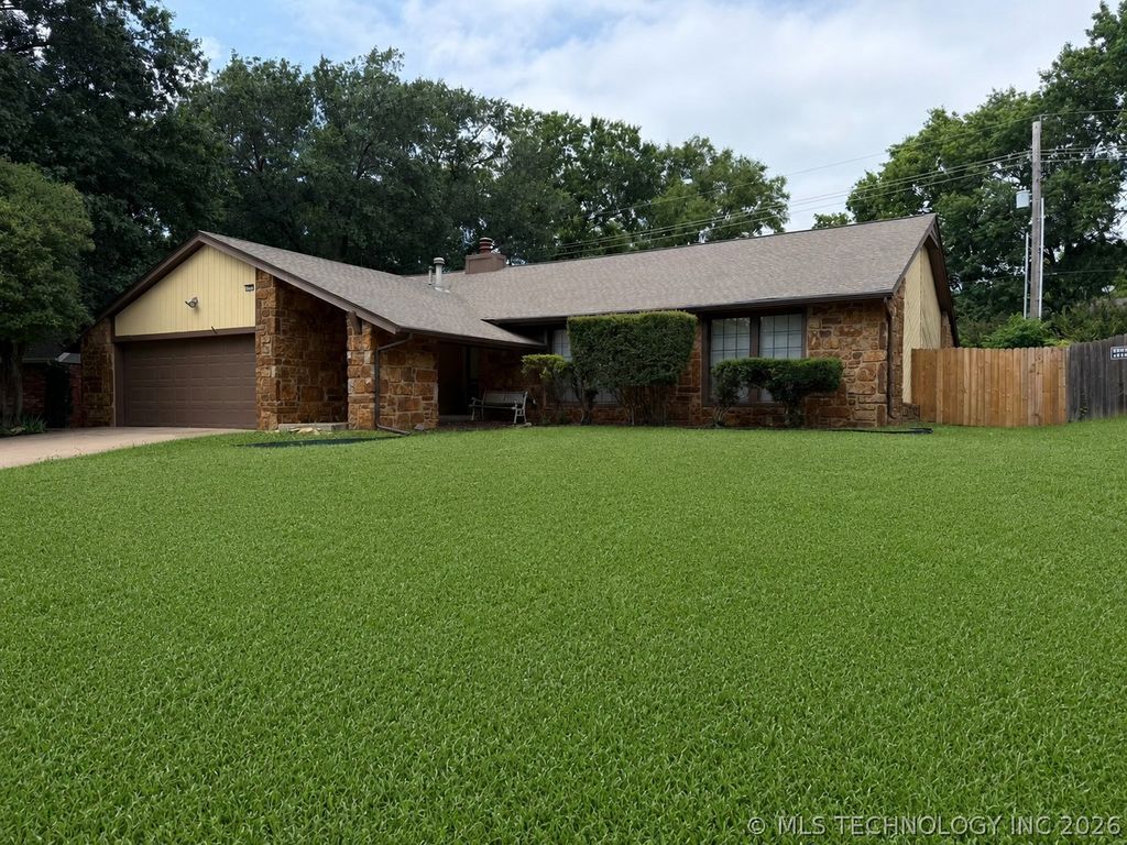 5935 E 79th Street, Tulsa, OK 74136