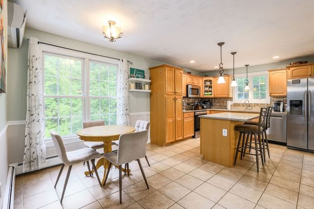 499 Ware Corner Rd, Oakham, MA 01068