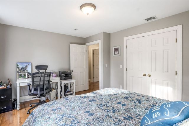 499 Ware Corner Rd, Oakham, MA 01068