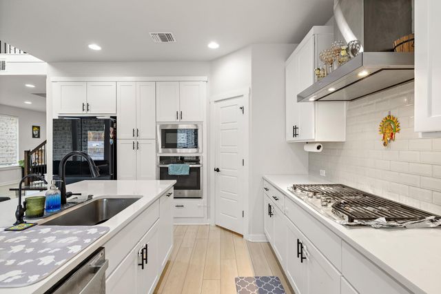 2204 Lead Plumb PATH, Leander, TX 78641