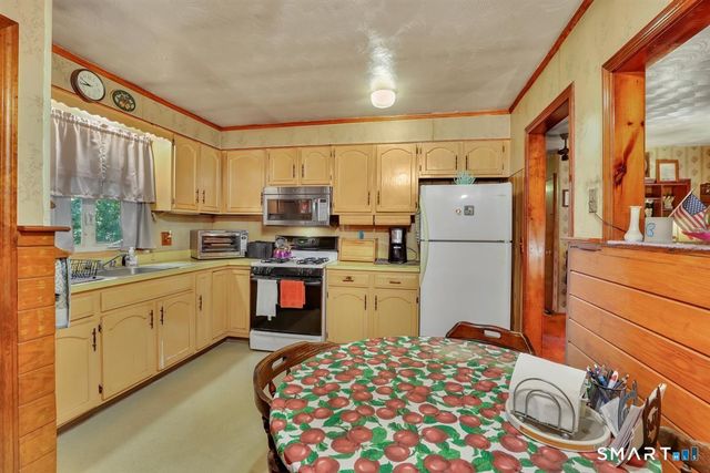 12 Parker Road, Marlborough, CT 06447