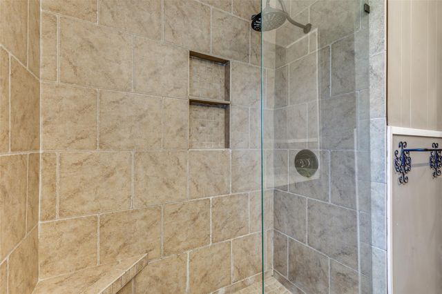 707 Debus DR, Taylor, TX 76574