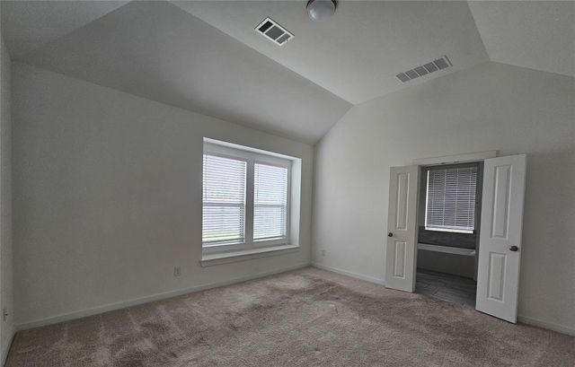 213 Trapper Creek Drive, Conroe, TX 77304