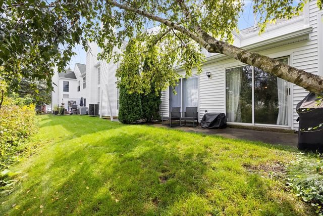 136 Hemstead Street, Lake Bluff, IL 60044
