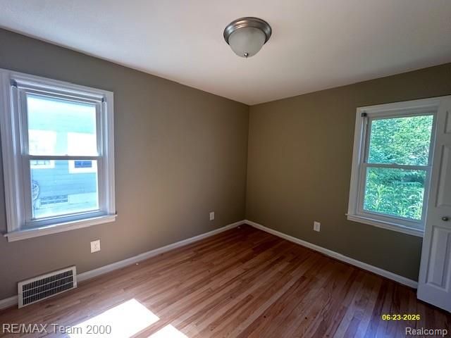 579 E Baker Avenue, Clawson, MI 48017