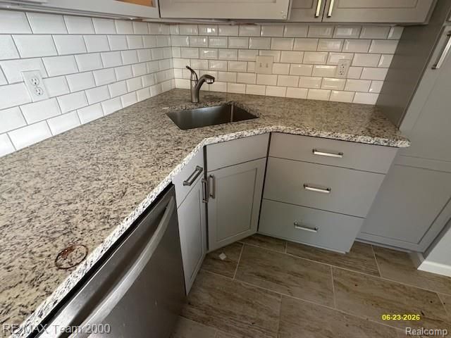 579 E Baker Avenue, Clawson, MI 48017