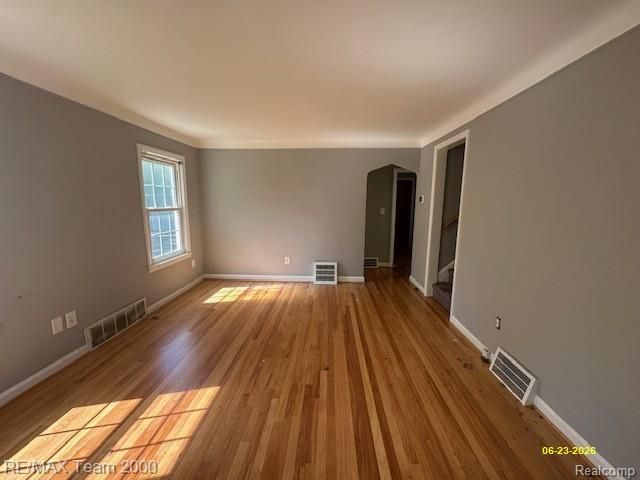 579 E Baker Avenue, Clawson, MI 48017