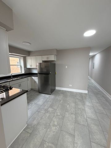 1407 Roosevelt Road 2C, Wheaton, IL 60187