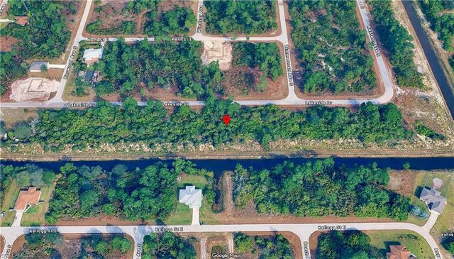 1018 Lakeside DR, Lehigh Acres, FL 33974