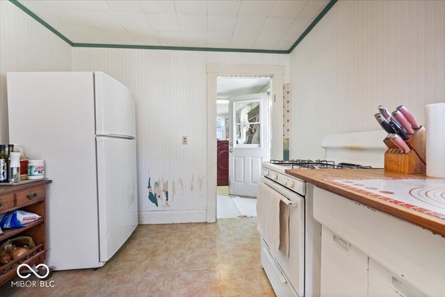 206 E Main Street, New Market, IN 47965