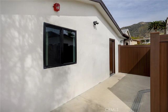 1361 Alameda Avenue A, Glendale, CA 91201
