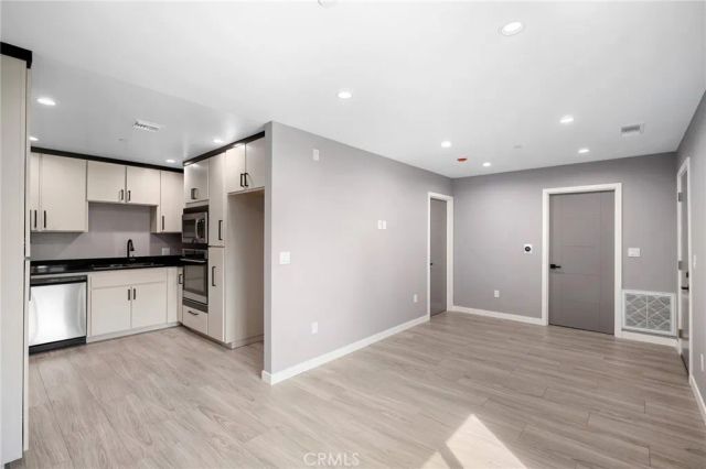 1361 Alameda Avenue A, Glendale, CA 91201