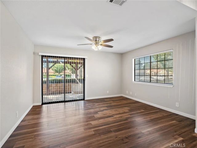 19183 Elm Dr, Apple Valley, CA 92308