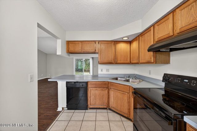 8725 HUNTINGTON WOODS Circle N, Jacksonville, FL 32244