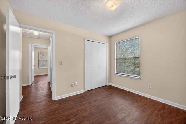 8725 HUNTINGTON WOODS Circle N, Jacksonville, FL 32244