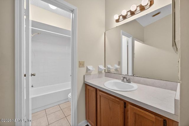 8725 HUNTINGTON WOODS Circle N, Jacksonville, FL 32244