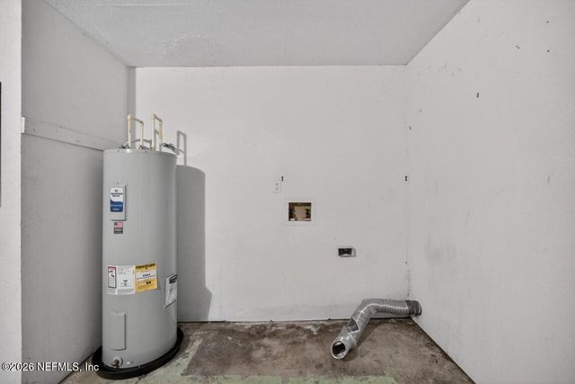 8725 HUNTINGTON WOODS Circle N, Jacksonville, FL 32244