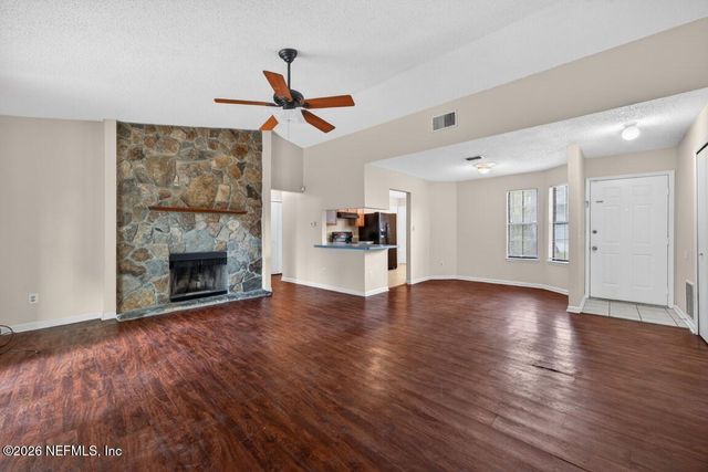 8725 HUNTINGTON WOODS Circle N, Jacksonville, FL 32244