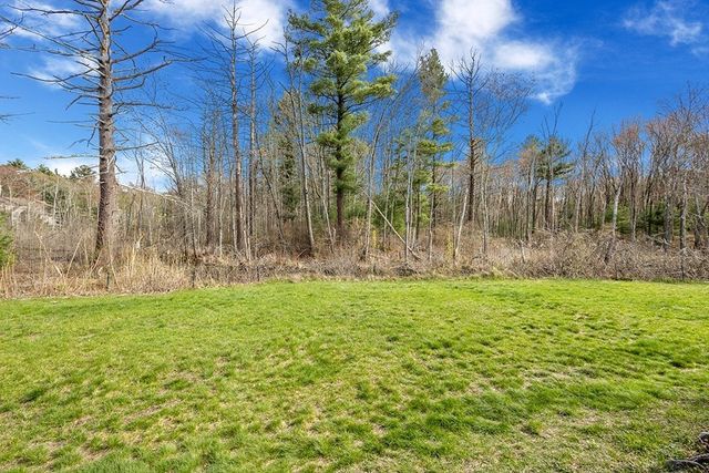 63 Bayberry Cmn 63, Franklin, MA 02038