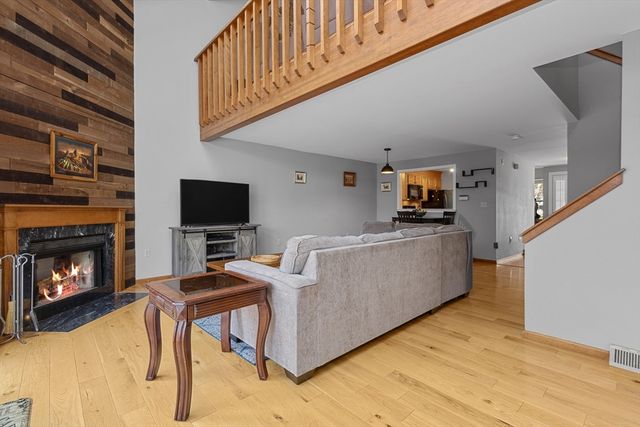 63 Bayberry Cmn 63, Franklin, MA 02038