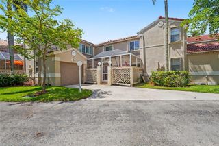 10994 Neptune Dr, Cooper City, FL 33026