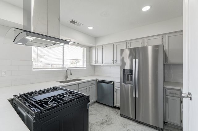 8706 Kirkmont Drive, Houston, TX 77089