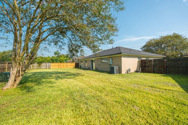 8706 Kirkmont Drive, Houston, TX 77089