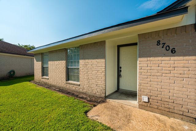 8706 Kirkmont Drive, Houston, TX 77089