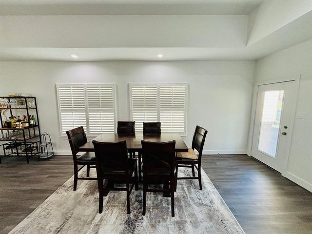 118 Wick Willow Road, Montgomery, TX 77356