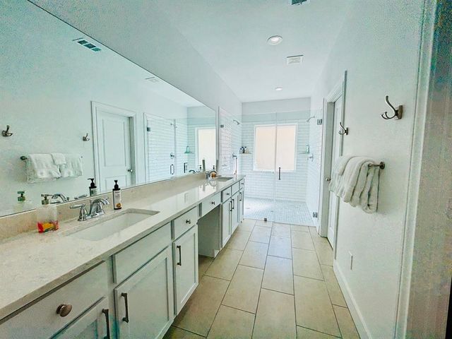 118 Wick Willow Road, Montgomery, TX 77356