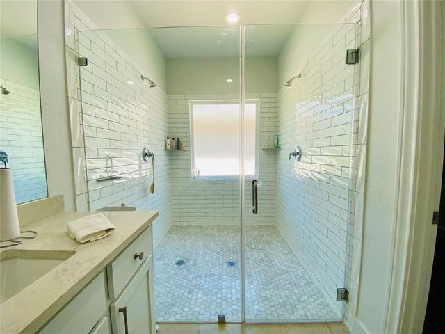 118 Wick Willow Road, Montgomery, TX 77356