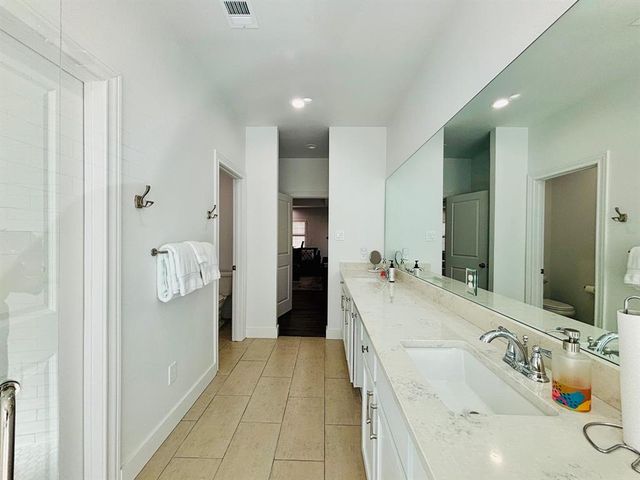 118 Wick Willow Road, Montgomery, TX 77356