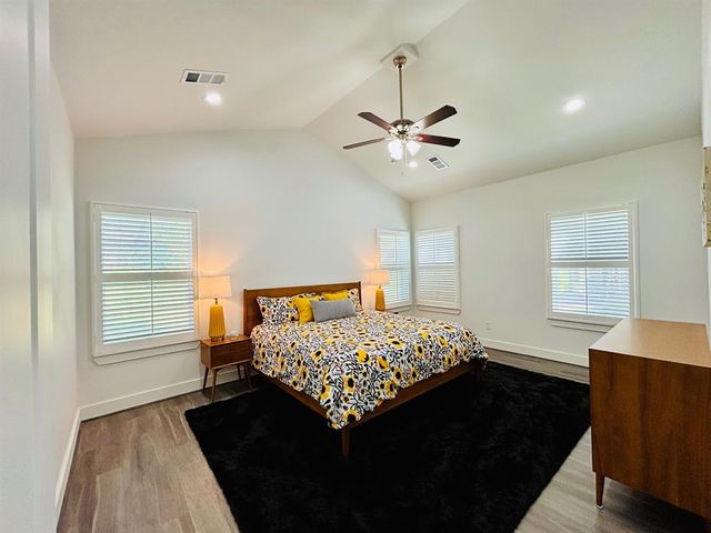 118 Wick Willow Road, Montgomery, TX 77356