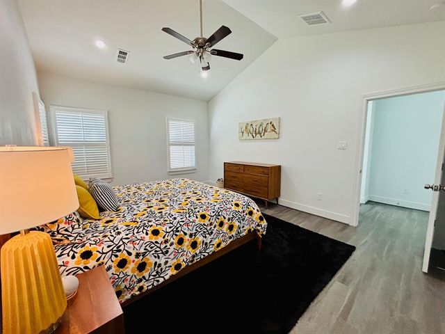 118 Wick Willow Road, Montgomery, TX 77356