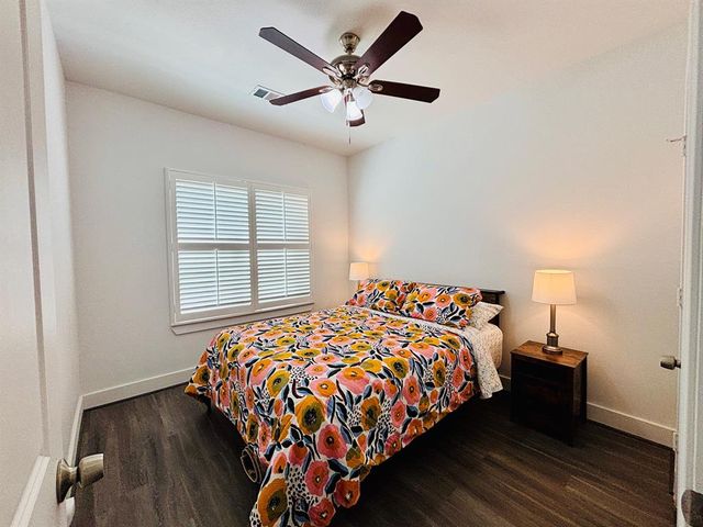 118 Wick Willow Road, Montgomery, TX 77356
