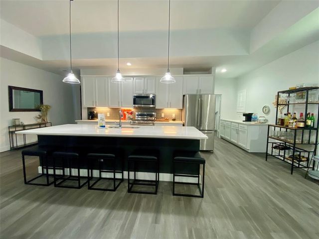 118 Wick Willow Road, Montgomery, TX 77356