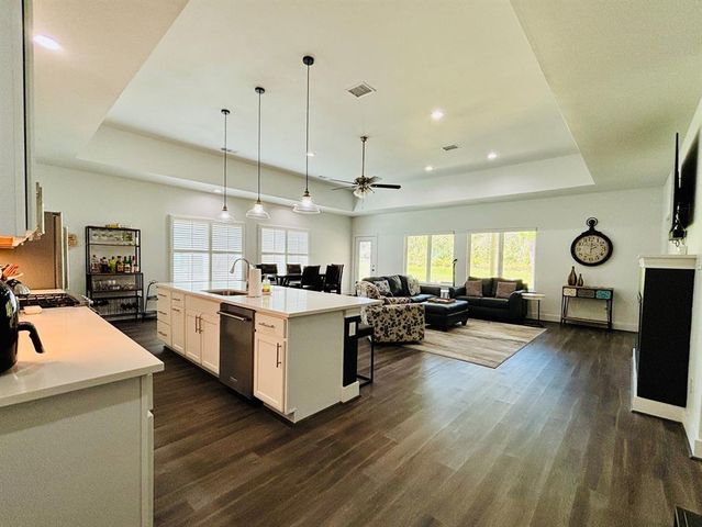 118 Wick Willow Road, Montgomery, TX 77356