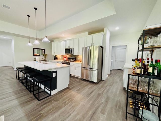 118 Wick Willow Road, Montgomery, TX 77356