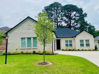 118 Wick Willow Road, Montgomery, TX 77356