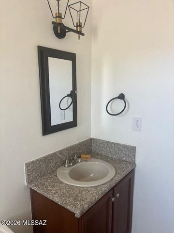 4602 E Calle Corta, Tucson, AZ 85712