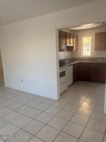 4602 E Calle Corta, Tucson, AZ 85712