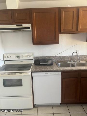 4602 E Calle Corta, Tucson, AZ 85712