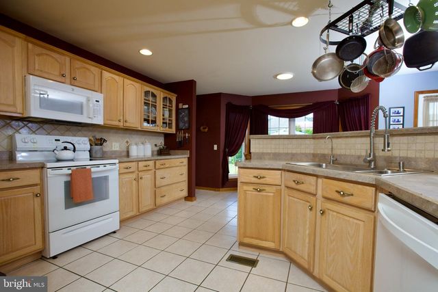5840 ASPEN LN, Enola, PA 17025