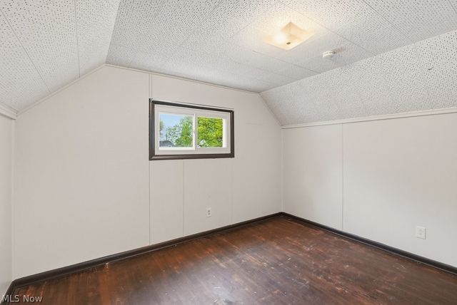 1637 Hanover Street, Cuyahoga Falls, OH 44221