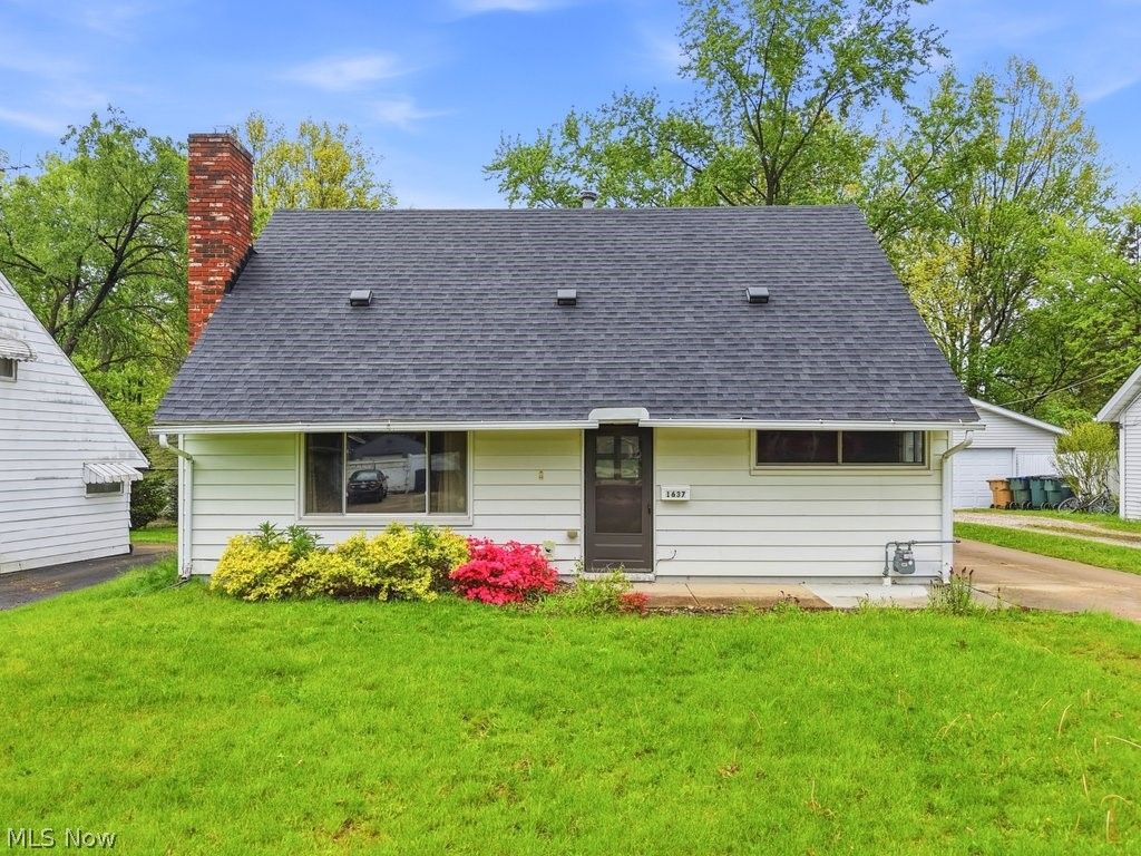 1637 Hanover Street, Cuyahoga Falls, OH 44221