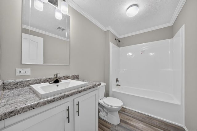 262 Riviera Drive, Lapeer, MI 48446