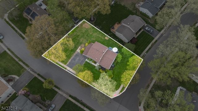 85 Redwood Rd, Springfield Twp., NJ 07081