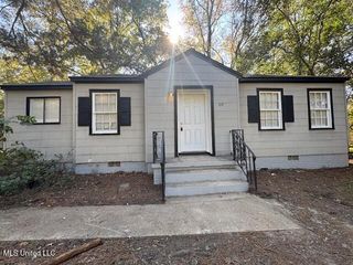 217 S Sunset Terrace, Jackson, MS 39212