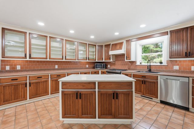 224 Longview Point, Hot Springs, AR 71913