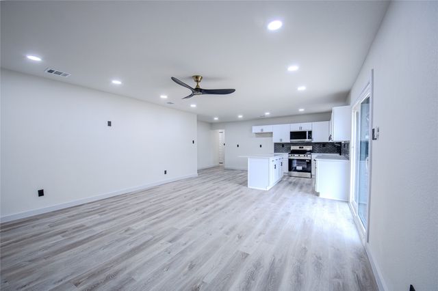 1101 Fouts Drive, Irving, TX 75061